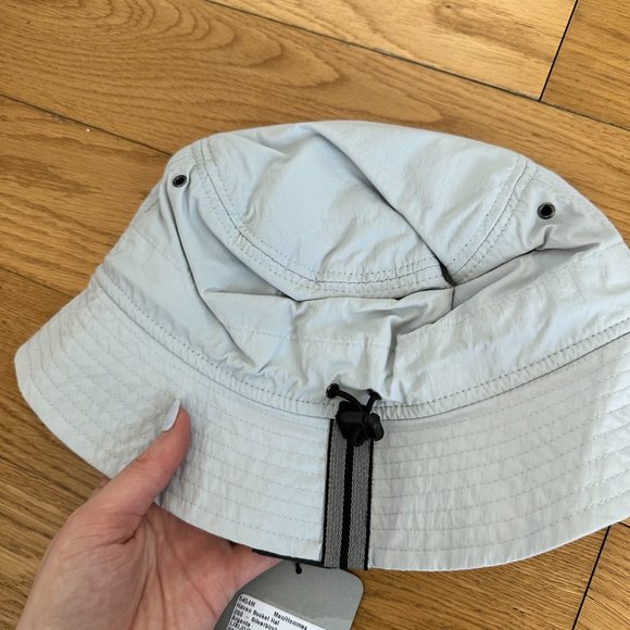 NWT Canada Goose Haven Bucket Hat Reflective Tape Silverbirch Sz S-M - Picture 8 of 9